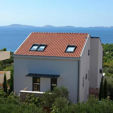 House Arta, 3 Bedroom * Murter