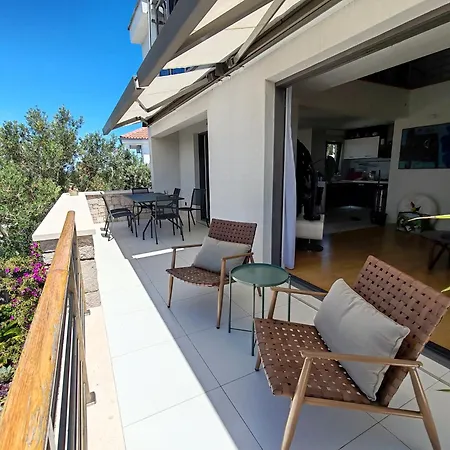House Arta, 3 Bedroom * Murter